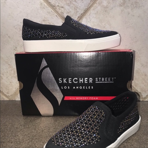 🆕Skechers Poppy Diamond Gal Black Slip-On Sneaker - Picture 2 of 6
